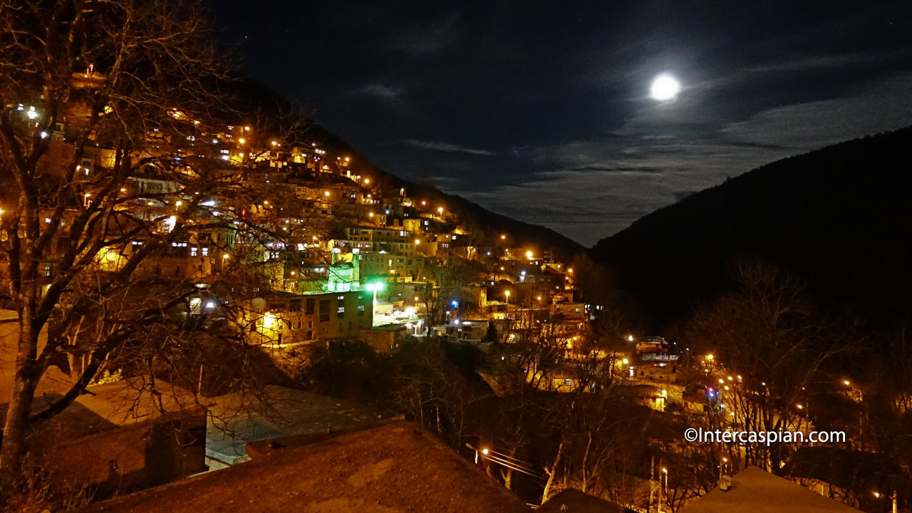 Photo nocturne de Masouleh