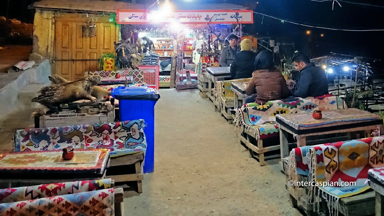 Photo d'une maison de thé traditionnelle de Masouleh