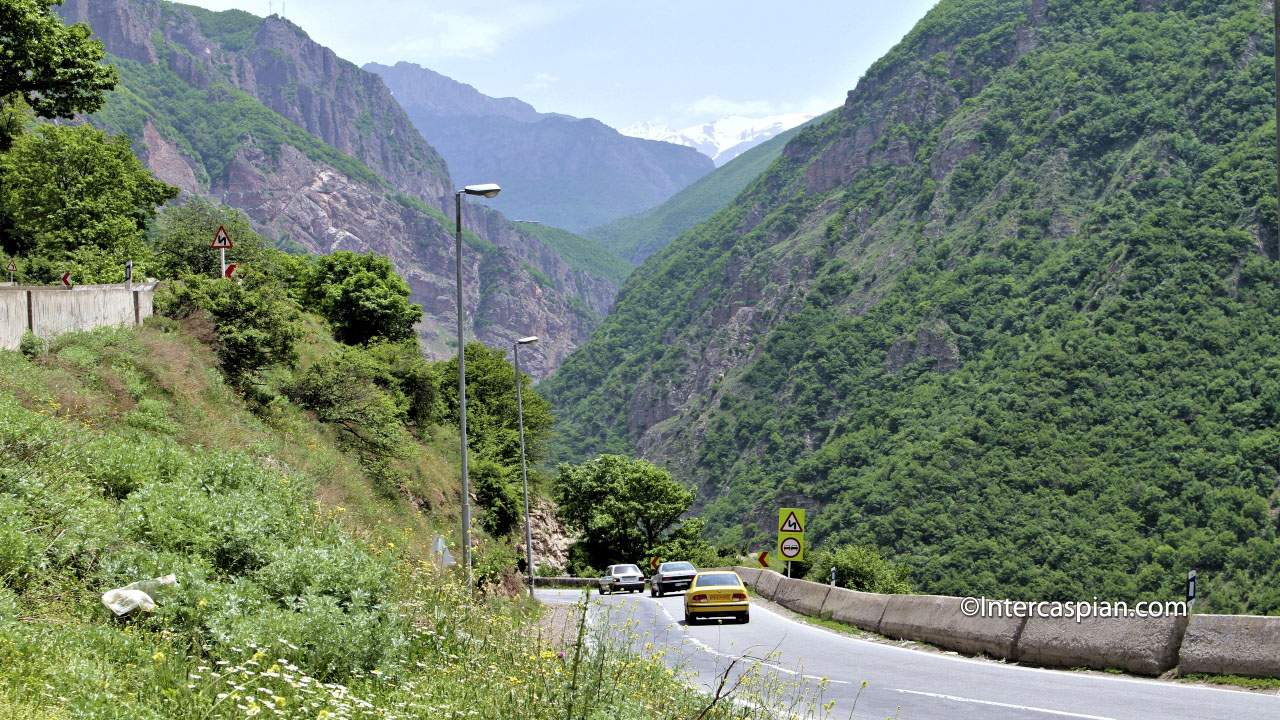 Chalus scenic road photo