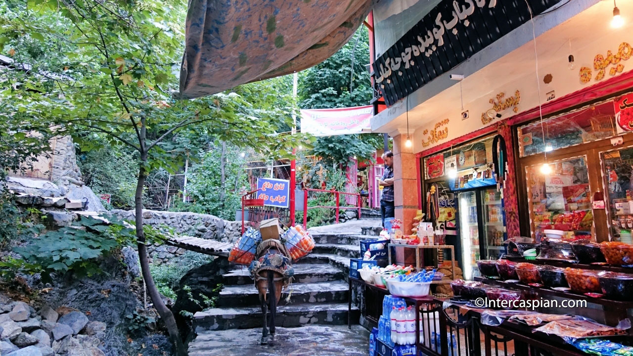 Photo of a snack-shop in Pass-Ghaleh, Darband, Tehran