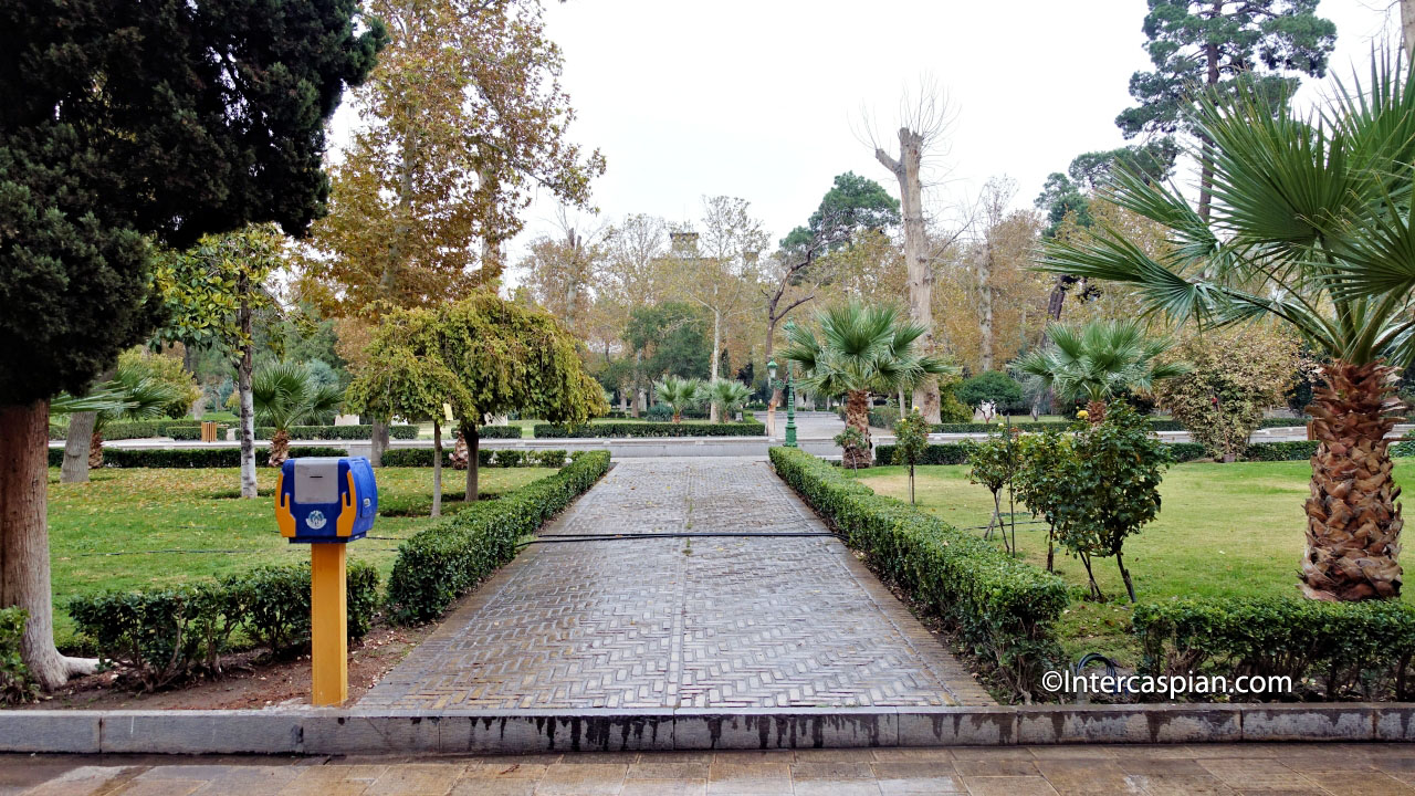 Photo de la cour du palais du Golestan