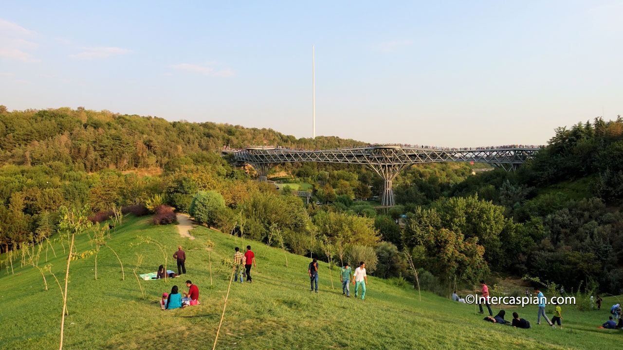 Nature Bridge connecting Ab-o-Atash and Taleghani parks