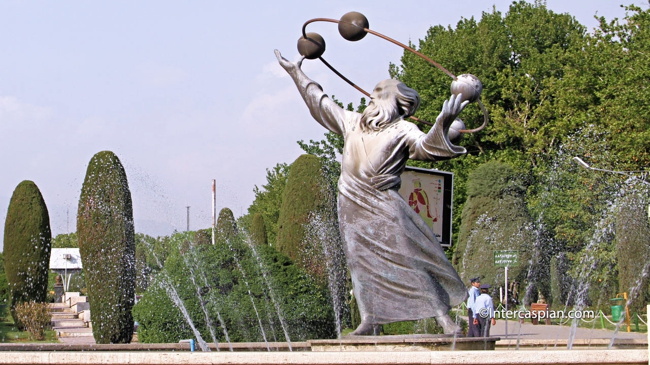 Photo of Abu Rayhan Biruni statue in Laleh Park